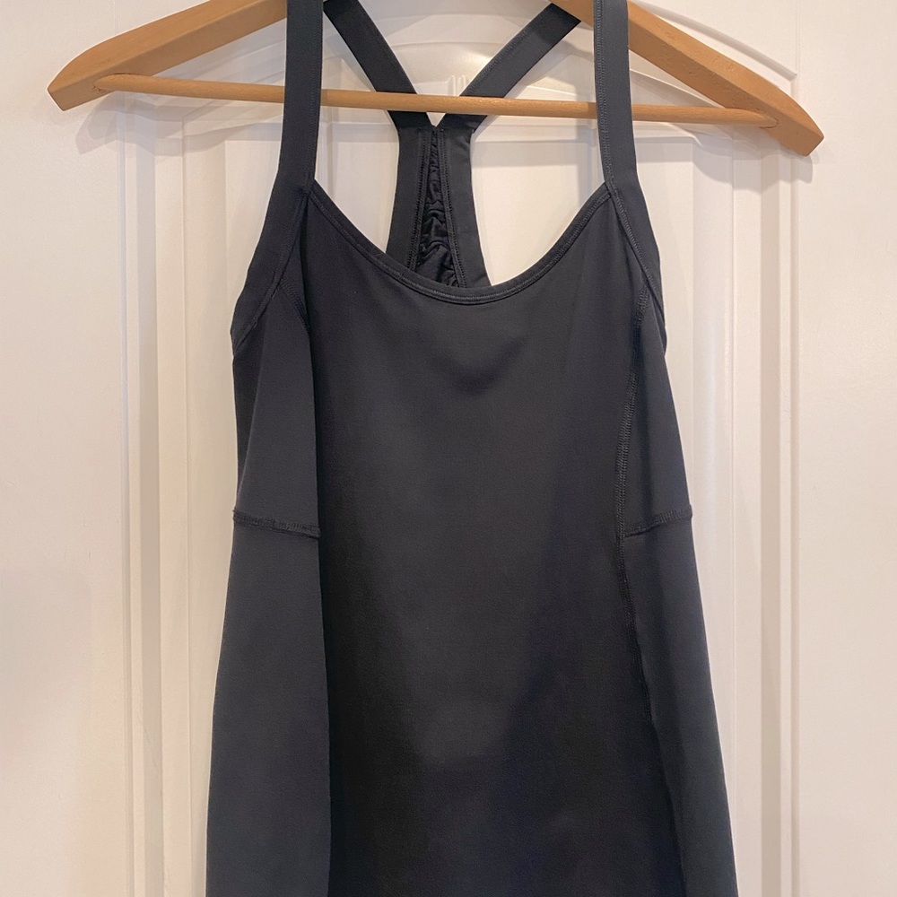 Lululemon EUC ruched back black 4 tank